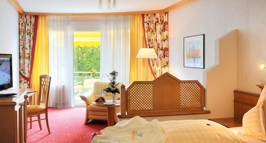 Hotel Ott Bad Krozingen Esterno foto